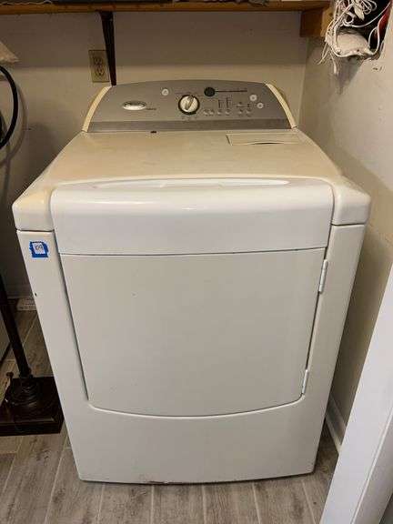 Whirlpool Cabrio Electric Clothes Dryer - Model WED6200SW1 image