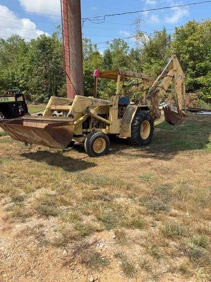L15C- John Deere 410 Backhoe image