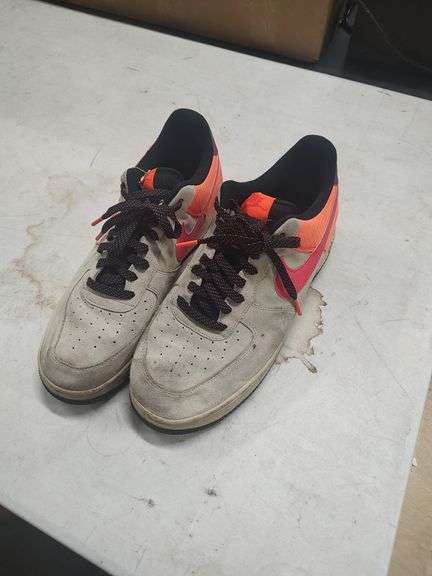 NIKE SZ 13 SHOES image