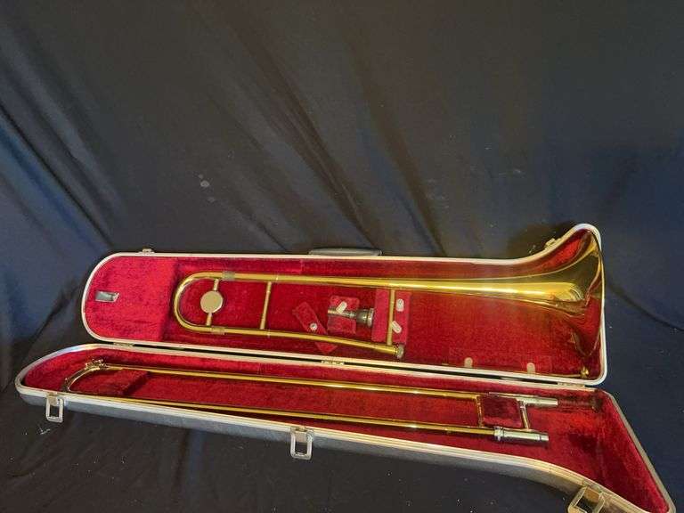 Gold Tone Trombone in Case image