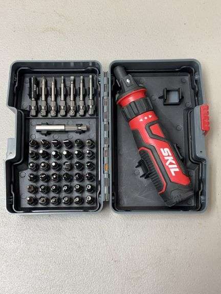 Skil 4V Lithium Rechargeable Screwdriver with Bit Set image