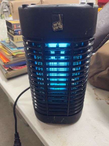 BUG ZAPPER.  BLACK FLAG.  WORKS image