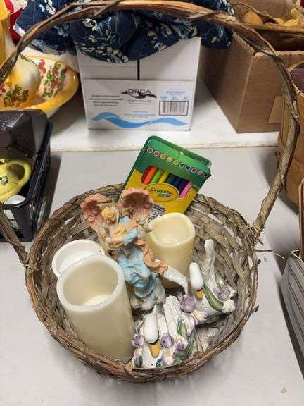 WASHABLE MARKERS, BATTERY CANDLES, SALT AND PEPPER SWANS, image