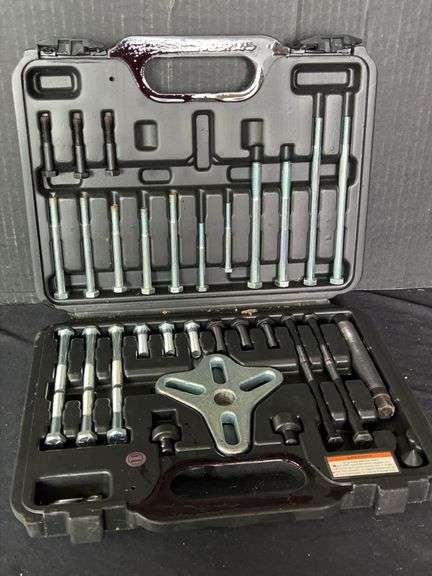 Pittsburgh Automotive Bolt-Type Wheel Puller Set image