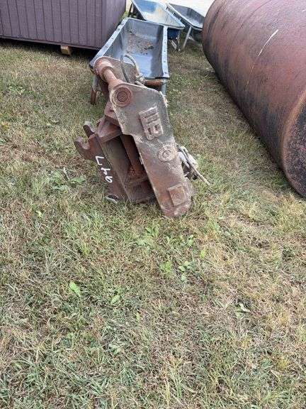 L4- Excavator Tilt Bucket Swivel image