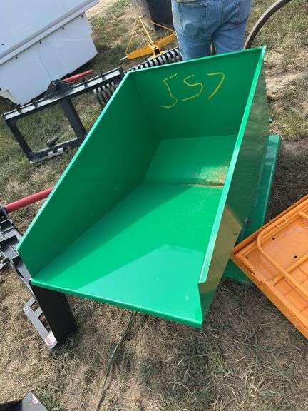 L6- Forklift Dumpster image