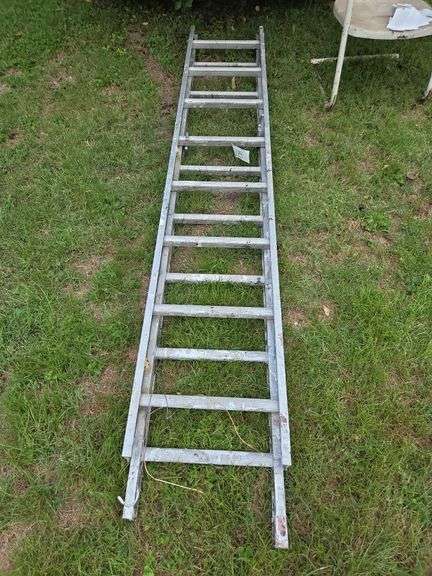 Aluminum Extension Ladder image