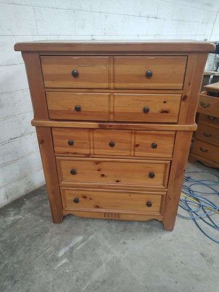 VAUGHN BASSETT - AMERICAN FARMHOUSE - 5 DRAWER CHEST - MATCHES LOT 33 AND 34 - 42X19X56 image