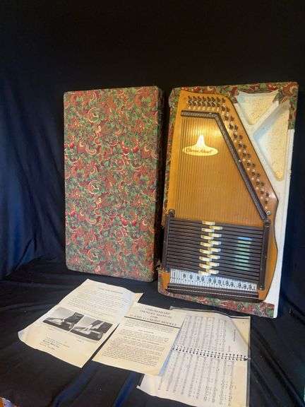 Rhythm Band Inc. Chromaharp 12 and 15 Chord Model w/ Case and Manuals image