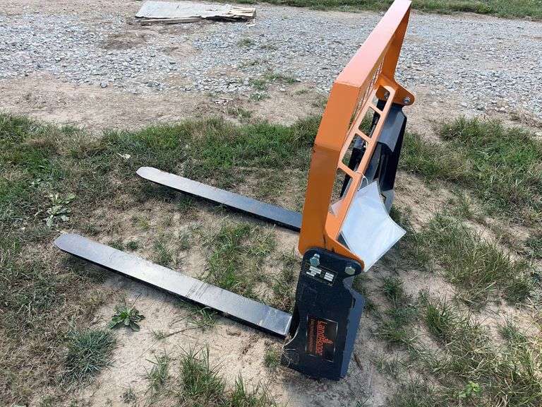 L7- Pallet Fork image