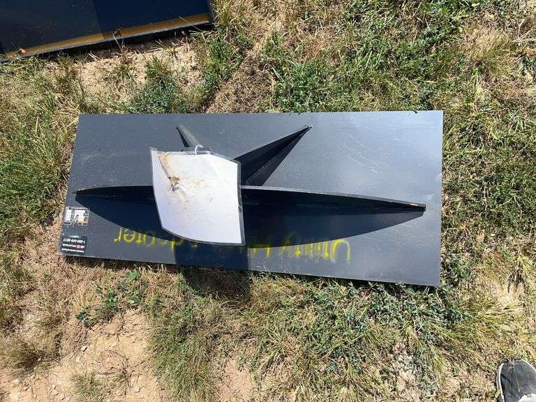 L7- Skid Steer Utility Hitch Adapter 2" Receiver image