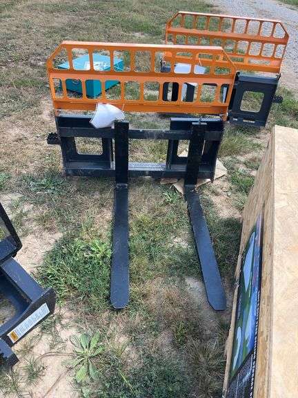 L7- Pallet Fork image