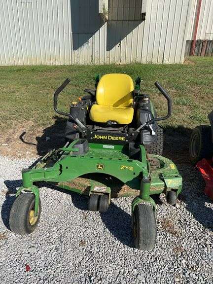 L16- John Deere Z930M Zero Turn Lawn Mower image