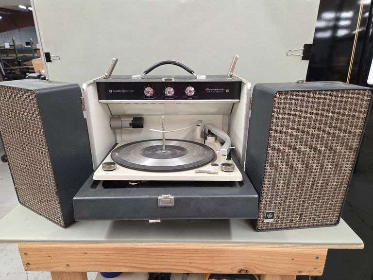 General Electric Stereophonic High-Fidelity Portable Record Player image