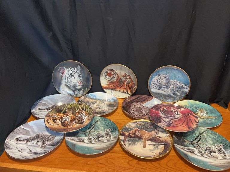 Collectible Wildlife Decorative Plates - Tiger & Snow Leopard Motif image