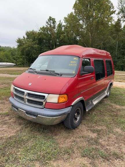 L12 - 2002 Dodge Ram Conversion Van (Has Title) image
