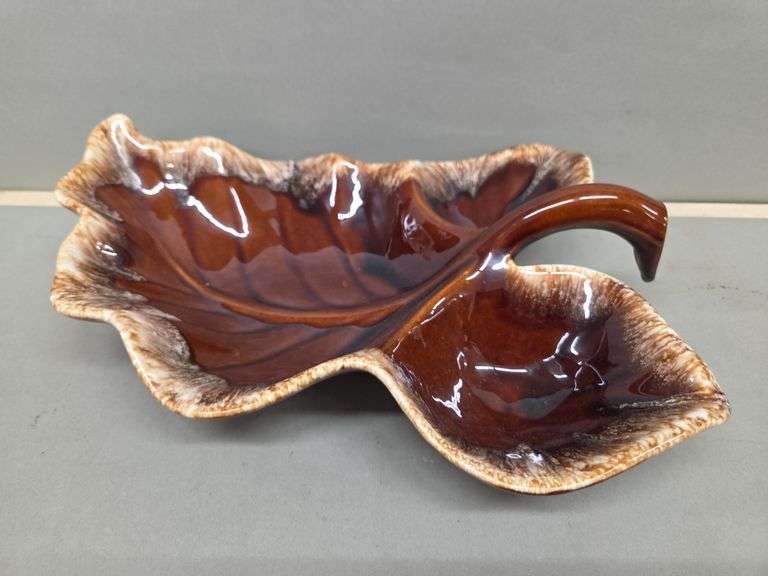 Hull Pottery Leaf Dish - Brown Drip Design image