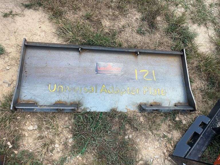 L7- Skid Steer Universal Adapter Plate image
