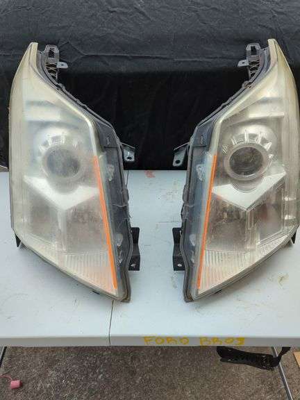 Vehicle Headlight Assembly Pair image
