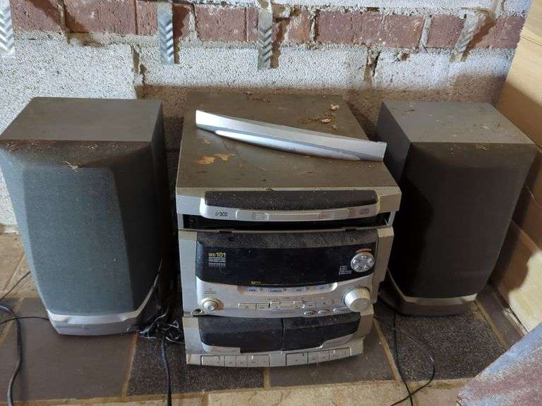 White-Westinghouse WX-101 3CD Changer with Speakers image