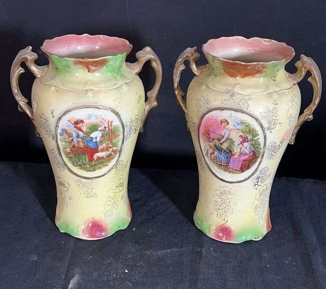 Pair of English Vases image