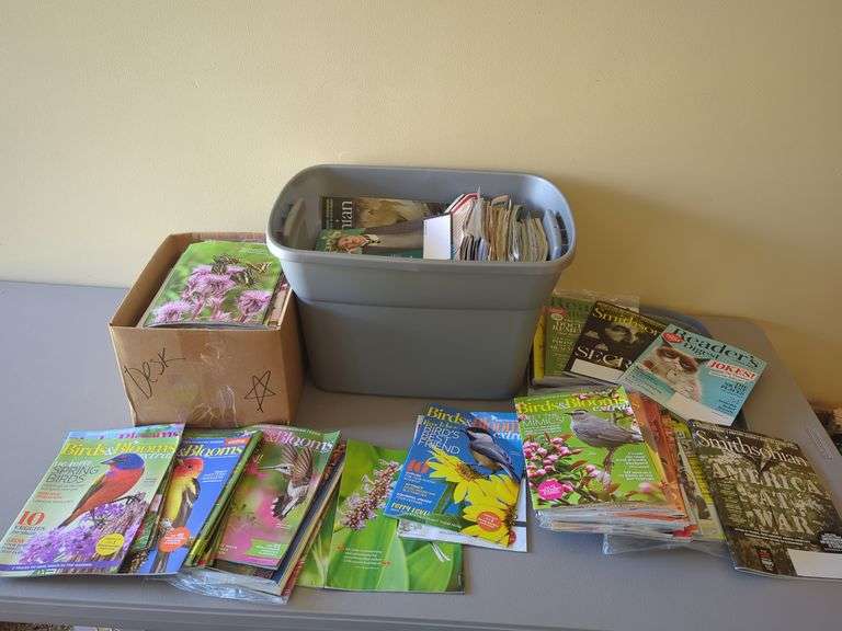 Magazine Collection: Reader's Digest, Smithsonian, Birds & Blooms image