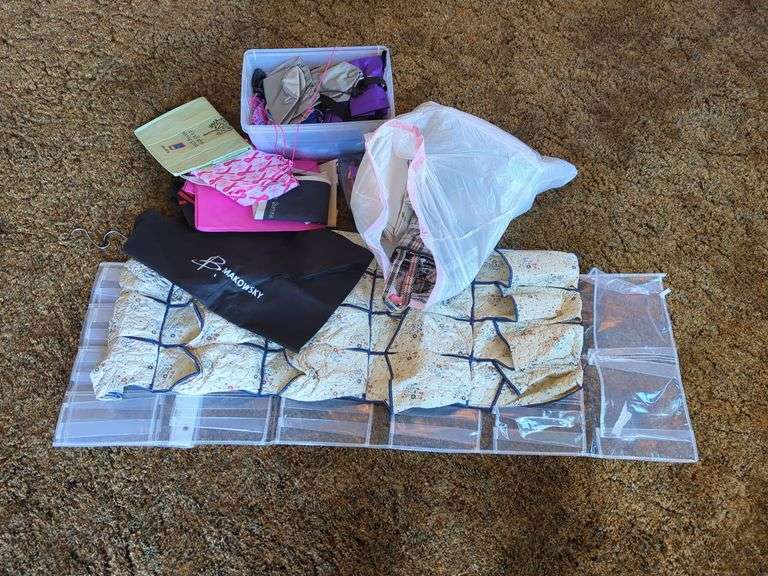 Mixed Lot of Reusable Shopping Bags and Storage Bags image