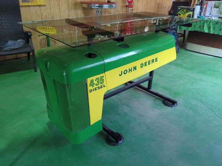 John Deere 435 Diesel Tractor Hood Table