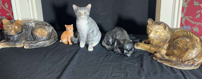 Figural Cat Statues image