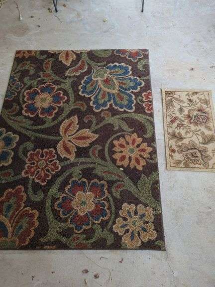 Floral Rug Set image