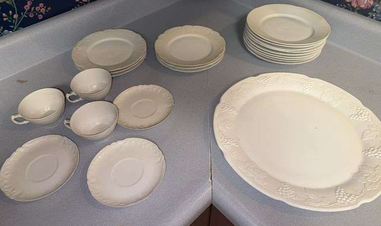 H&Co France White Porcelain Dinnerware Set image