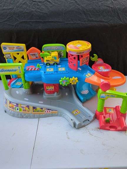 Vtech Tow & Go Garage Playset with Tow Truck image
