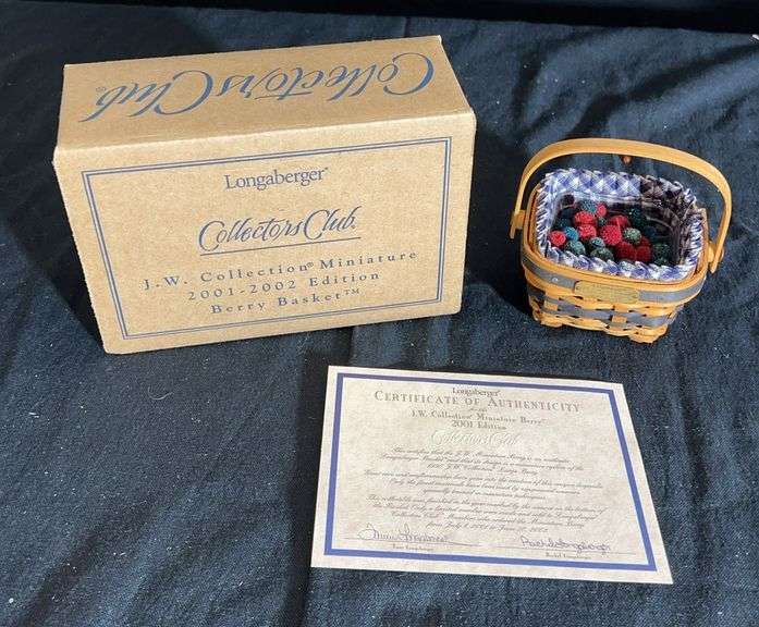 Longaberger J.W. Collection Miniature Berry Basket 2001 Edition image