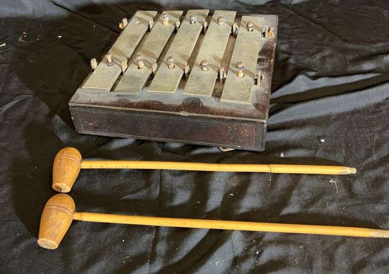 Deagan Plate Chimes image