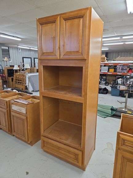 Kitchen Cabinet image