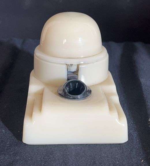 Custard Glass Inkwell image