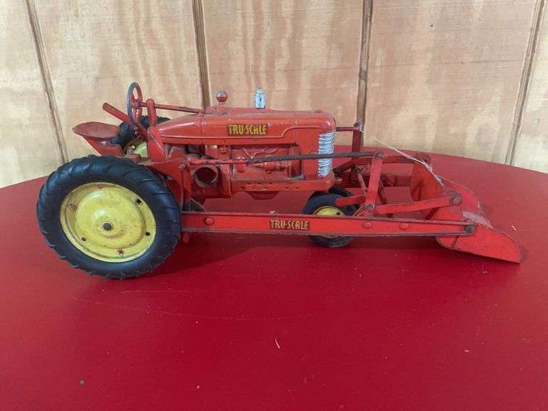 TRU-SCALE Pressed Steel Toy Tractor Loader