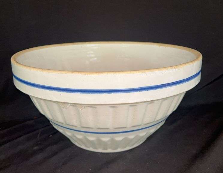 Large Stoneware Mixing Bowl image