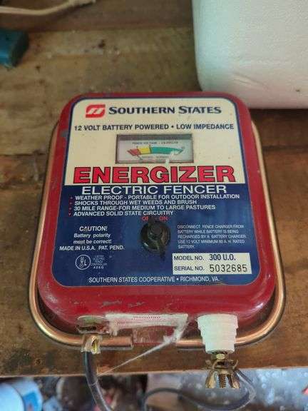 Southern States Electric Fence Energizer Model 300 U.O. image