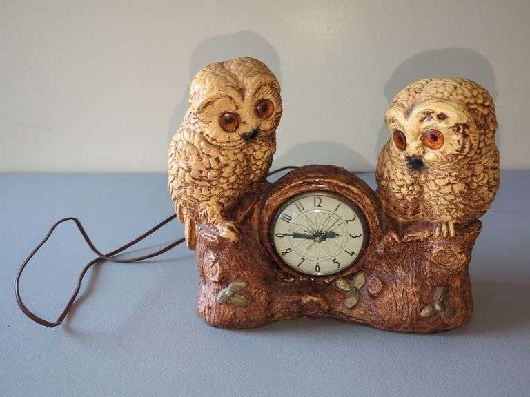 Figural Owl Electric Table Clock image