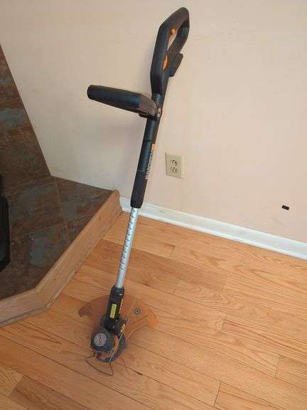 Worx 32V Max Lithium Cordless Grass Trimmer image