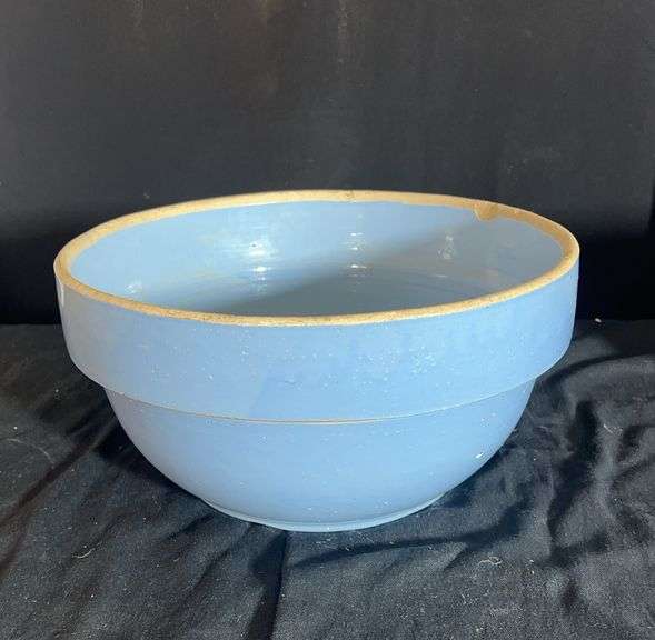 8-Quart Blue Mixing Bowl image