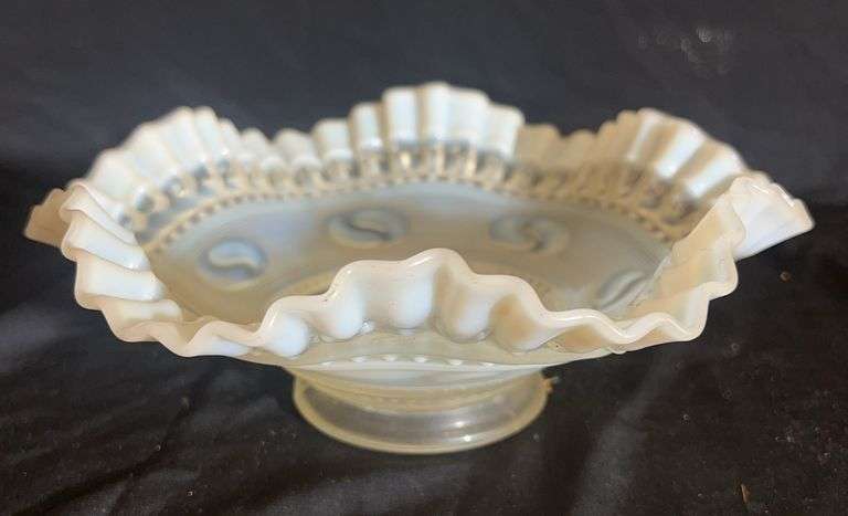 Footed Ruffled Edge Glass Bowl image