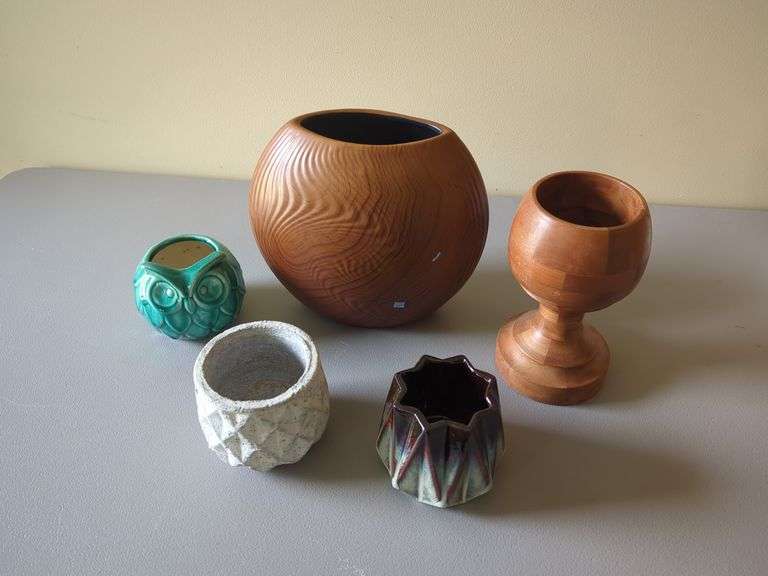 Lot of Five Assorted Decorative Bowls image