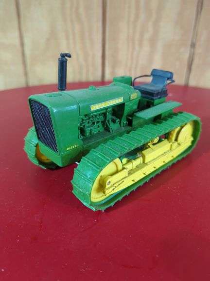 ERTL John Deere 2010 Crawler Tractor Model