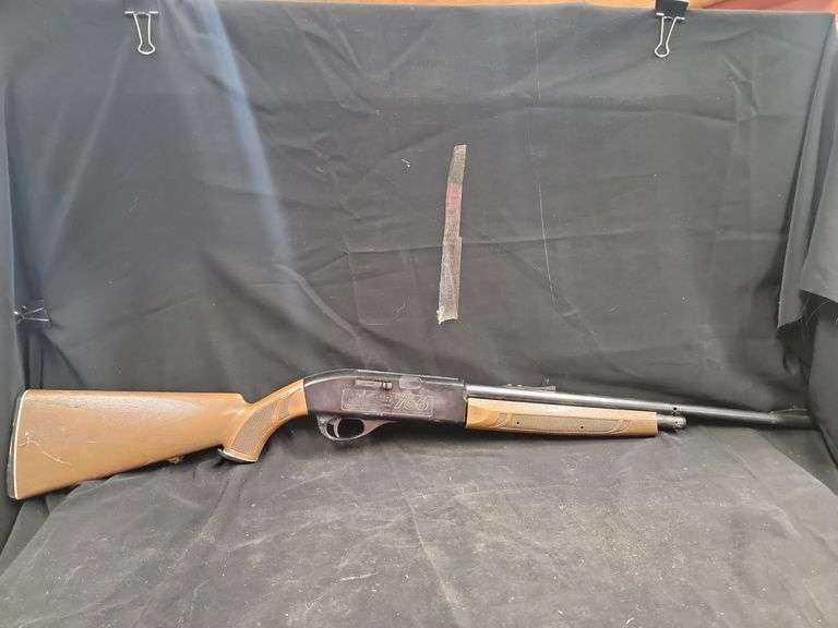 Crosman 766 .177 Caliber Pellet/BB Repeater Air Rifle image