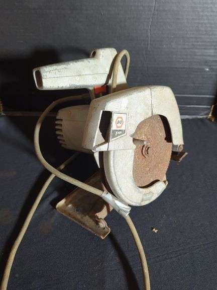 Black & Decker 1/4" Circular Saw image