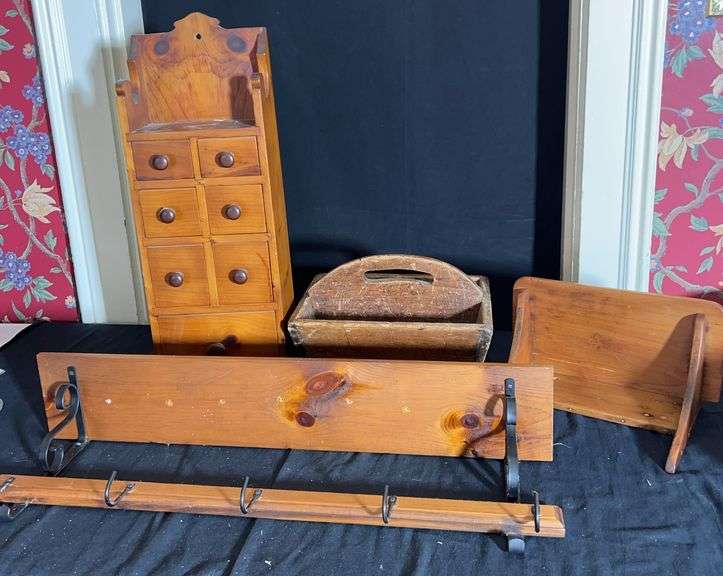 Wood Organizer with Coat Rack image