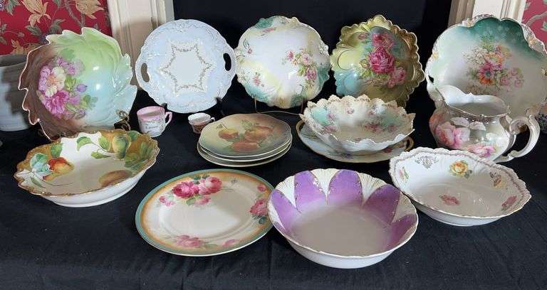 Porcelain Plates and Bowls image