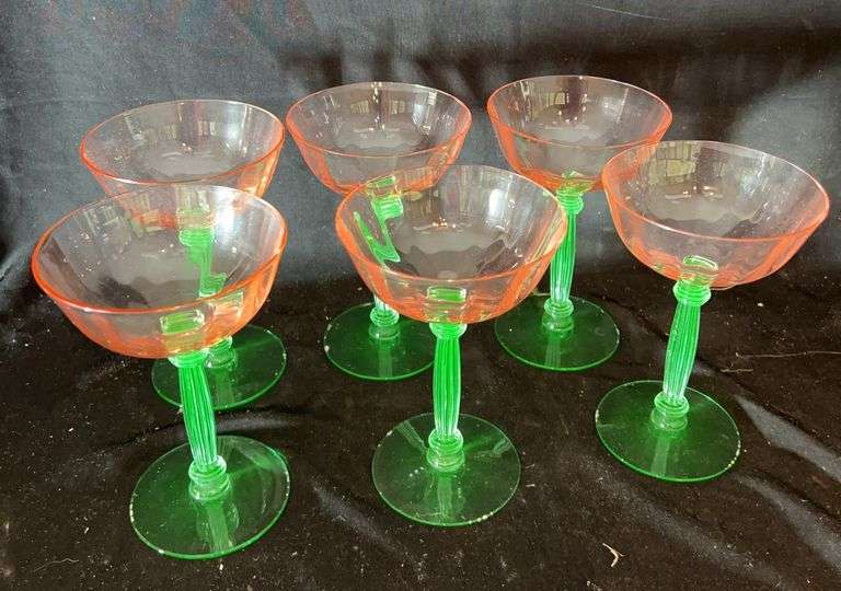 Tiffin Uranium Glasses image